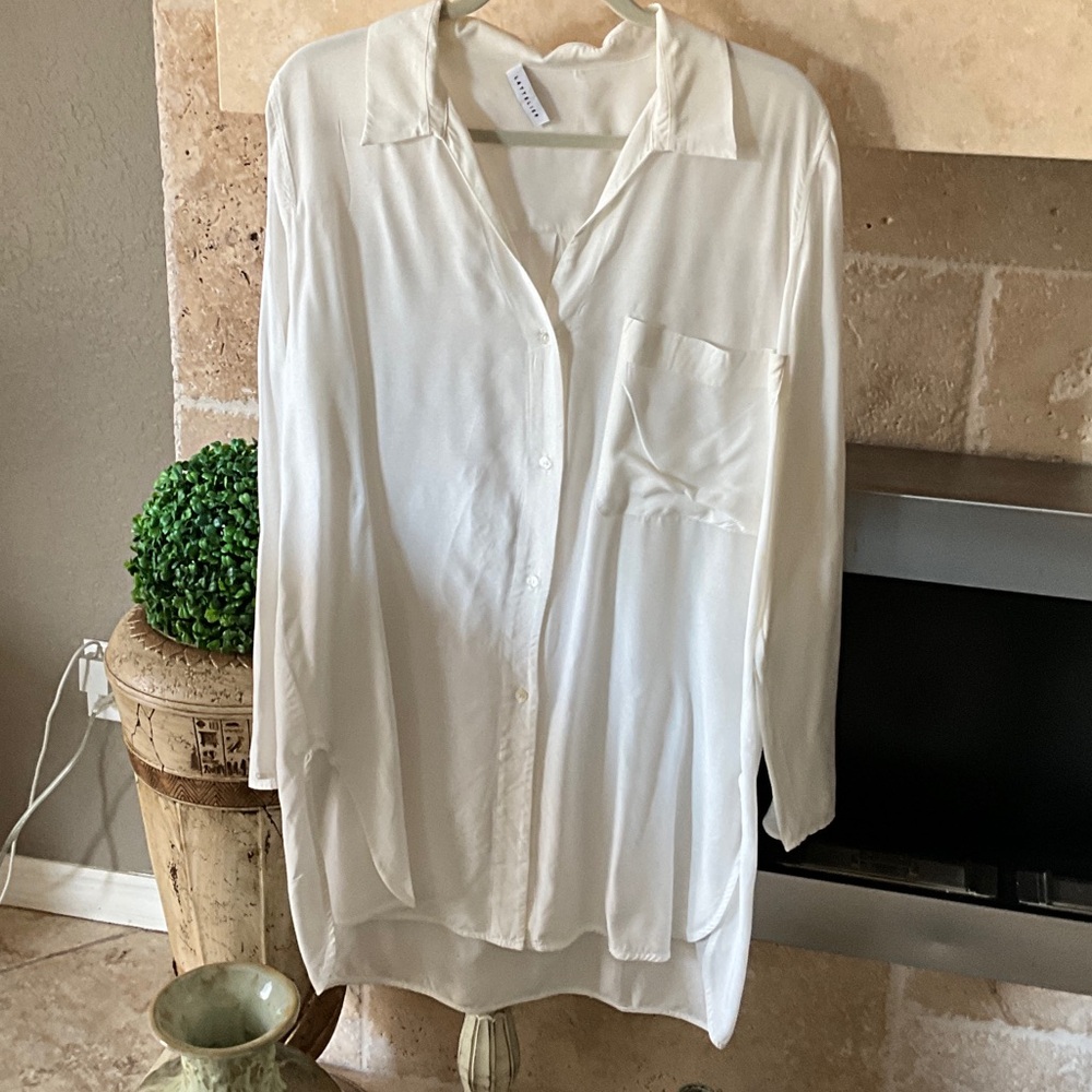 Elegant White Women's Tunic Top